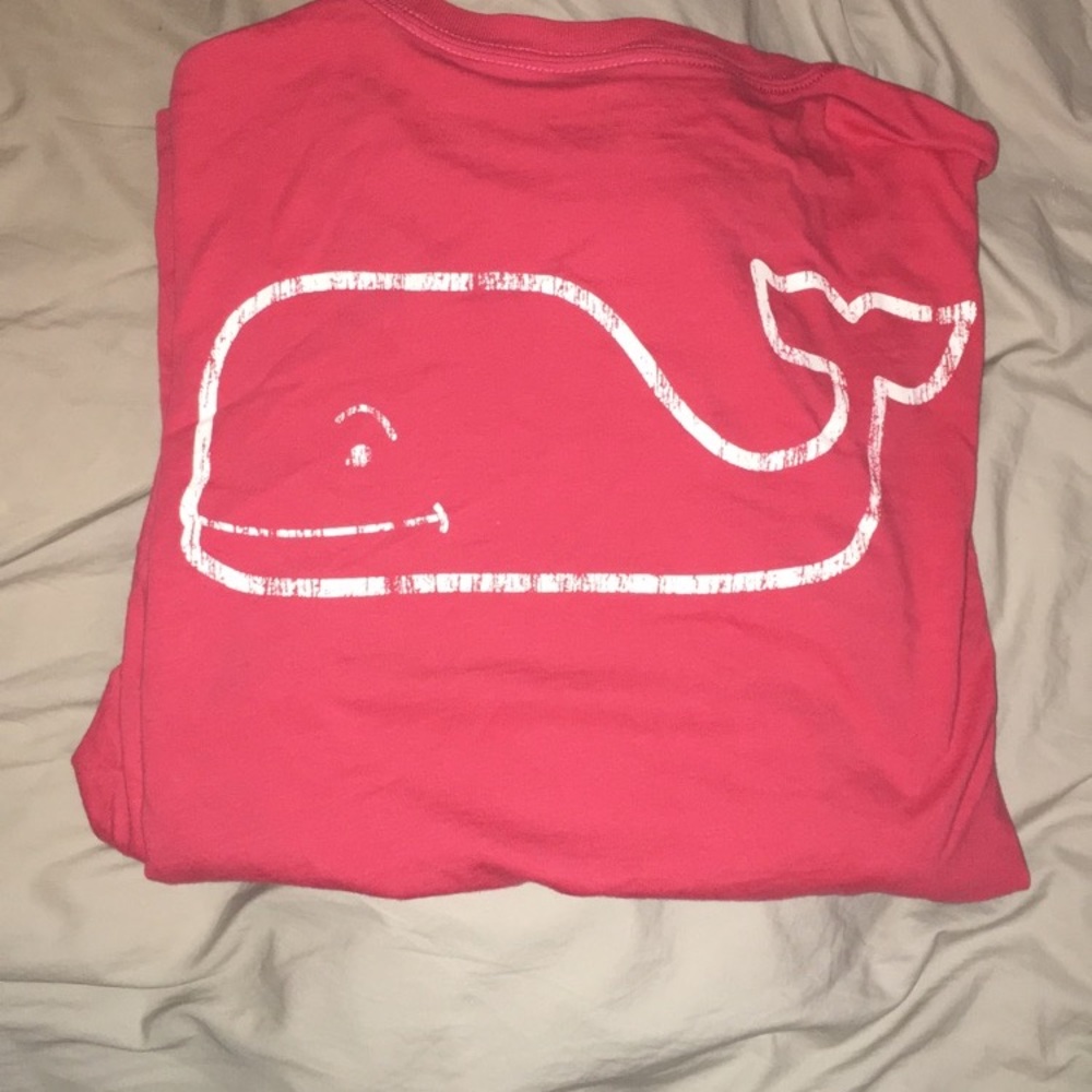 Vineyard vines t shirt